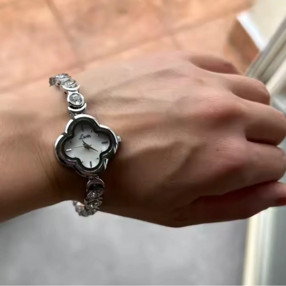 Alhambra Crystal Clover Elegance Bracelet Watch